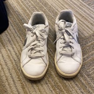 White Nike Sneakers with Silver Swoosh in EUC